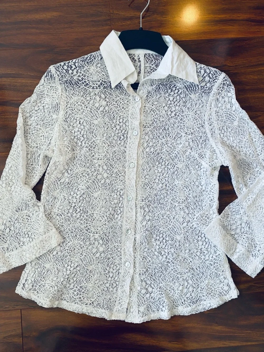 Made in Italy White Lace Button-Up Blouse with Contrast Collar size XL - Picture 9 of 13